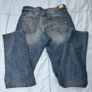 Levis Gold Signature Totally Shaping Slim Straight Jeans 12L NWOT